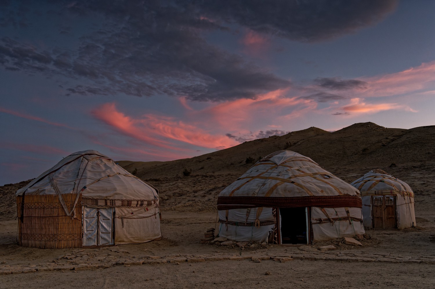 Jurtový tábor pri Aralskom jazere